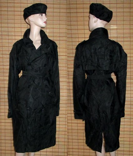 Schwarzer regenmantel - schwarzer,
