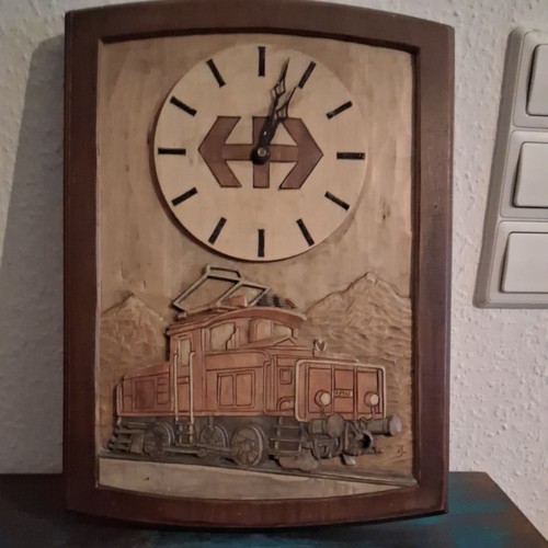Holz bild geschnitzt - geschnitzt, uhr