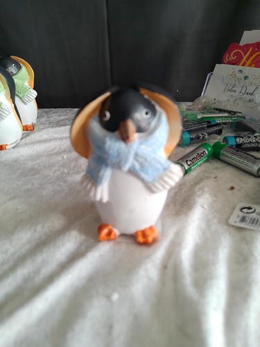 Deko-Figur/neu/Pinguin/blauer