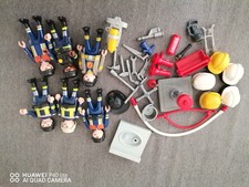 Playmobil Feuerwehr Figuren, Hydrant, Schlauch, Werkzeug und Helme