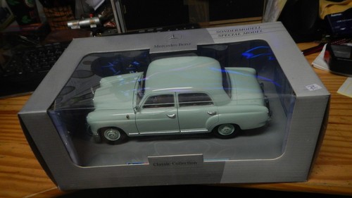Revell mercedes dealer - mercedes,