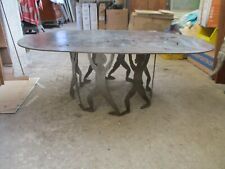 Repräsentationstisch aus Stahl / Unikat / Platte bearbeitet / Motiv: Kontinente