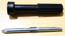 Kleiner Schraubendreher, Schraubenzieher mit Wechselklinge: Schlitz/Kreuzschlitz