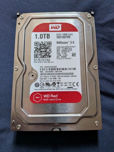 Western digital red plus - red,