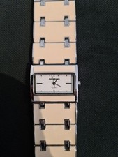 Manguun Quartzuhr Damenuhr Läuft