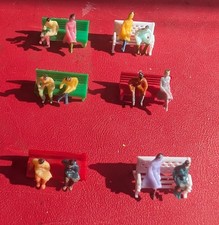 Set mit 12 Modelfiguren, Spur