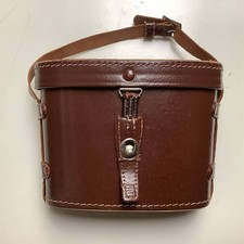 ALTE FERNGLASTASCHE LEDER "ROLEY". (D684)