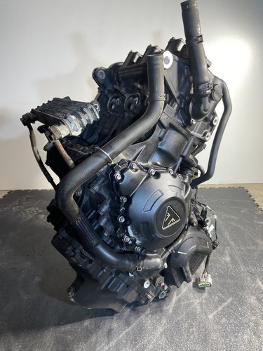 Triumph speed triple - triple, rs