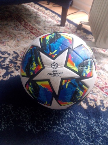 Seltener champions league ball - league,