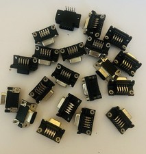 19× D-Sub 9-pol Buchse