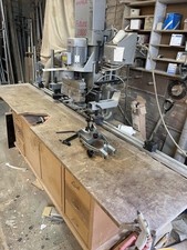 Lochreihenschablone Und topfbandbohrmaschine