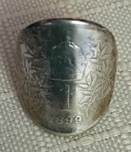 Antiker ring aus kronen - ring,