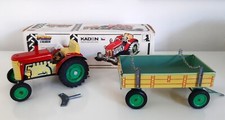 Zetor Traktor mit Anhänger OVP Aufzieh-Uhrwerk Schlepper Bulldog Blechspielzeug