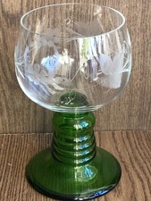 großes Rotweinglas, rustikal