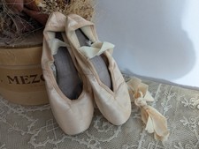 Alte Ballettschuhe England