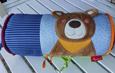 Sigikid Krabbelrolle Bär ? Play Q Art-Nr. 41992 Kuschelkissen