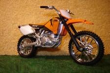 1:18 KTM 520 SX Racing Orange MAISTO 00400