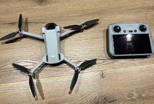 DJI Mini 3 Pro Kameradrohne (mit RC Fernsteuerung)