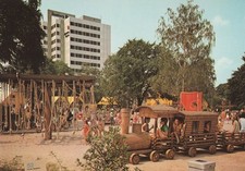 Kinderspielplatz vor dem