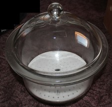 Exsikkator mit Porzellanplatte