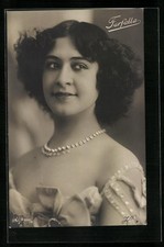 Farfalla mit Diamantkette, Ansichtskarte 