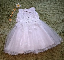 Festliches Kleid. Neu mit