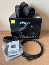 Nikon D90 DSLR + 18–105mm VR