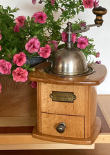 *P. DIENES* "SOLIDA"  Pe.  De.*  Alte, antike Kaffeemühle, 1. Hälfte 20. Jhd.!