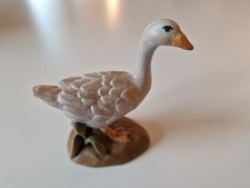 Gans, aus Holz geschnitzt