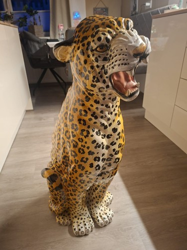 Lebensgroßer keramik leopard - lebensgroßer,