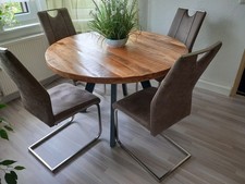 Runder massiver  Holztisch