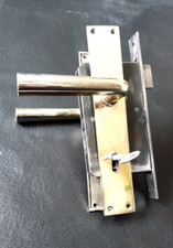 Bauhaus Türgarnitur/ Türbeschläge / F. Kramer / door handles / Kastenschloss