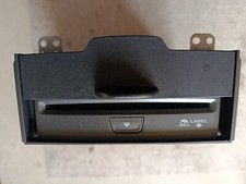 Jeep Cherokee KL original CD-Wechsler Player Spieler Mittelarmlehne P68225372AB
