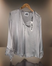 One 4 me ,Seidenbluse L