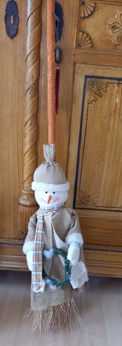 Dekorativer weihnachtsbesen - dekorativer,