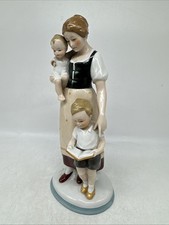 Figur aus Porzellan Frau mit 2 Kindern Fasold & Stauch G.21.