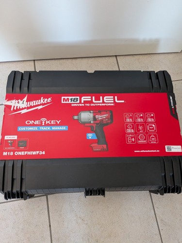 Neu milwaukee m18 - m18, fuel