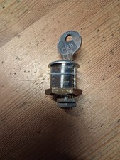 1 x Kondomautomaten Schloß