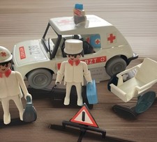 PLAYMOBIL NOTARZT AUTO KRANKENSTATION OP-TISCH KRANKENZIMMER SCHWESTER KONVOLUT 