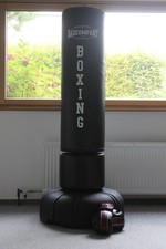 stehender Boxsack von Badcompany boxing, schwarz ohne Gebrauchsspuren (VB)