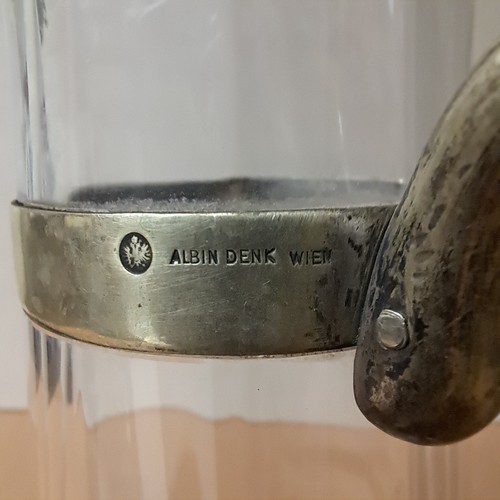 Antike kleine weinkaraffe mit - antike,
