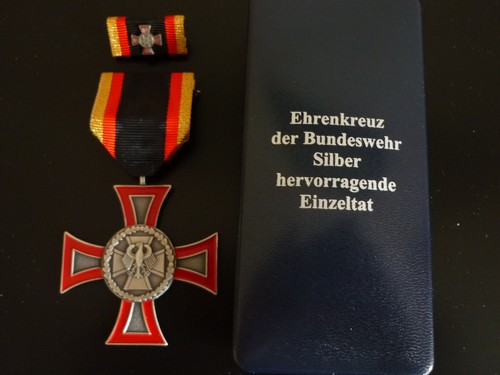 Ehrenkreuz der bundeswehr - der,
