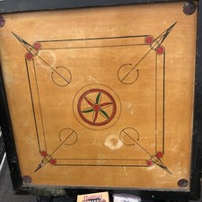 Großes Carrom Brett 32" x 32" mit Stürmer, Münzen. Gekauft in Indien.