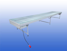 6 m. Angetriebene Rollenbahn