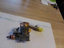 Nitro Verbrenner Flugmotor unbekannt mit OS 40 E Vergaser schöner Zustand