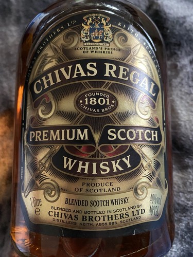 Vintage whisky liter - vintage, chivas