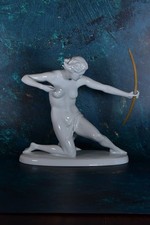 Jagdgöttin Diana aus Porzellan von Schaubach Kunst