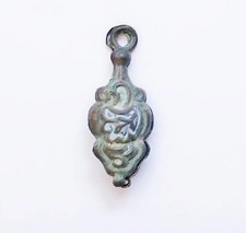 Antiker Schmuck, Anhänger, Bronze-Amulett.