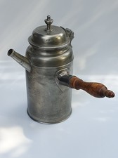 Zinn-Kakaokanne mit seitlichem Ausguß  von   Carl Adolph Böhmer, Pirna 1851