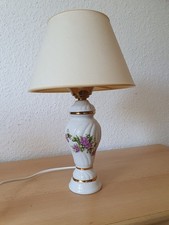  Tisch- /Nachttischlampe,  Porzellan Fuß mit Blumen handbemalt